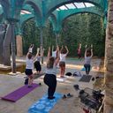 Yoga dinámico al aire libre - Parc del Centre del Poblenou